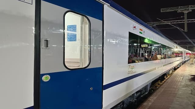 Special Vande Bharat Express from Lucknow to Chhapra; Details Inside!